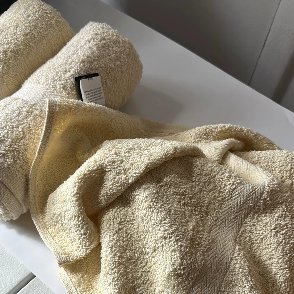 3 Cream Bath Towels size 40”x20”